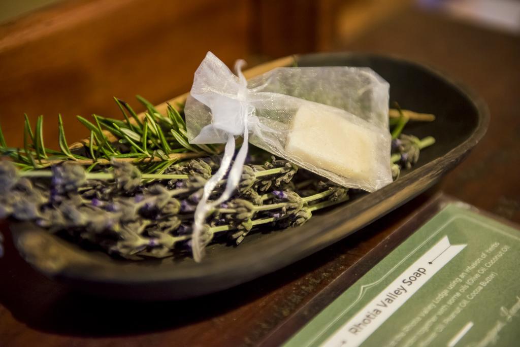 Rhotia Valley Tented Lodge And Children'S Homeカラトゥ エクステリア 写真