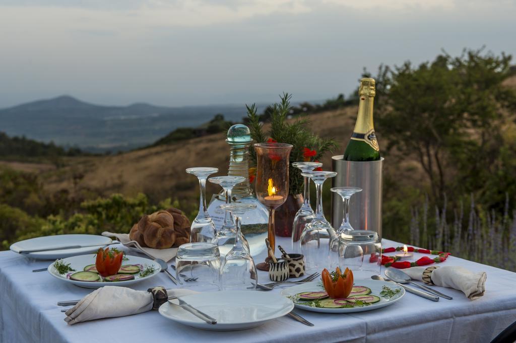 Rhotia Valley Tented Lodge And Children'S Homeカラトゥ エクステリア 写真
