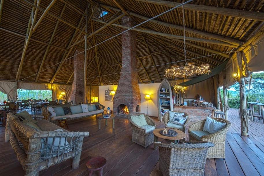 Rhotia Valley Tented Lodge And Children'S Homeカラトゥ エクステリア 写真